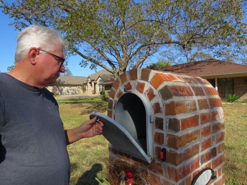 Brick Mailbox Restoration